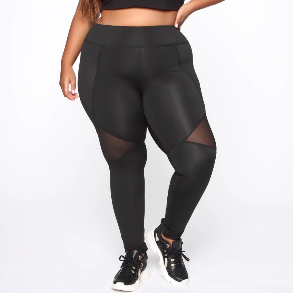 Fashion Nova Mesh it up Active Legging - Black